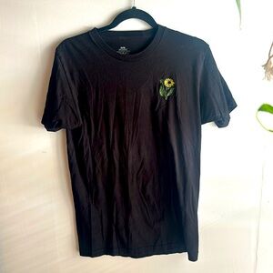 Men’s Black sunflower T-shirt size M